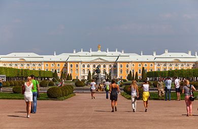 Дворцово-парковый ансамбль Петергофа